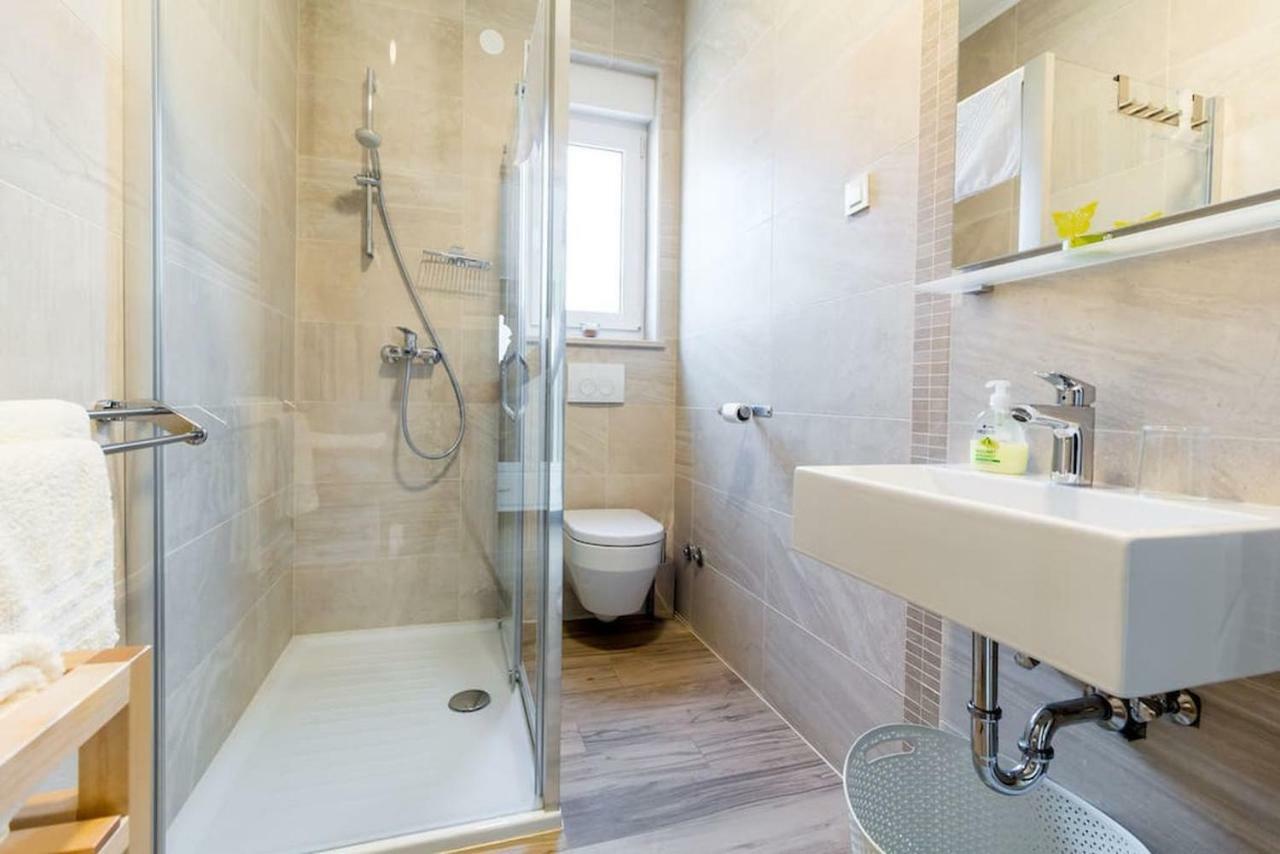 Apartments Beach House Villa Премантура Екстериор снимка