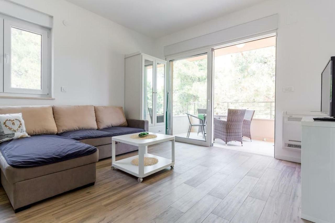 Apartments Beach House Villa Премантура Екстериор снимка